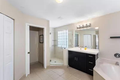 6384 Adriatic Way, West Palm Beach, FL 33413 - Photo 23