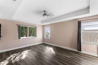 6384 Adriatic Way, West Palm Beach, FL 33413 - Photo 21