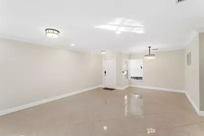 6384 Adriatic Way, West Palm Beach, FL 33413 - Photo 7
