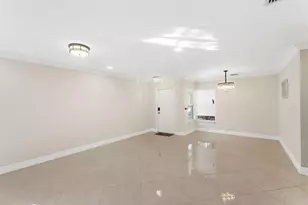 6384 Adriatic Way, West Palm Beach, FL 33413 - Photo 7