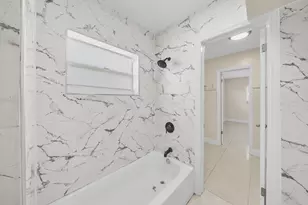 4921 NW 39th St, Lauderdale Lakes, FL 33319 - Photo 15