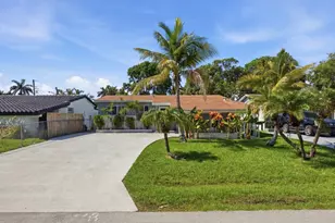 309 SW 7th Ct, Hallandale Beach, FL 33009 - Photo 39