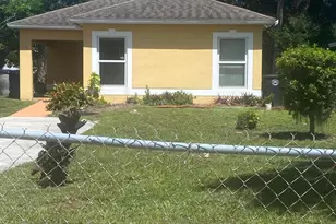 710 N 23rd St, Fort Pierce, FL 34950 - Photo 1