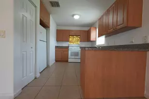 710 N 23rd St, Fort Pierce, FL 34950 - Photo 9