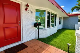 20120 Highland Lakes Blvd, Miami, FL 33179 - Photo 1