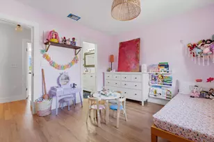 2359 W 74th St, Hialeah, FL 33016 - Photo 15