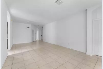196 Seminole Lakes Drive, Royal Palm Beach, FL 33411 - Photo 5