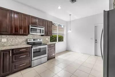 196 Seminole Lakes Drive, Royal Palm Beach, FL 33411 - Photo 13