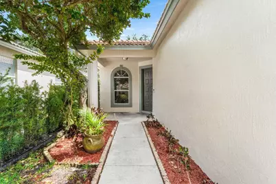 196 Seminole Lakes Drive, Royal Palm Beach, FL 33411 - Photo 3