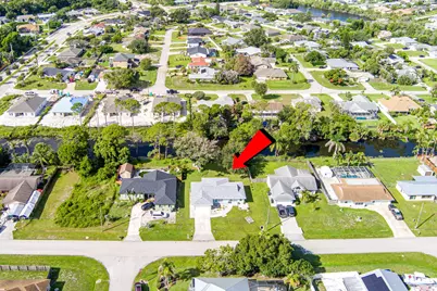 662 SE Essex Drive, Port Saint Lucie, FL 34984 - Photo 3