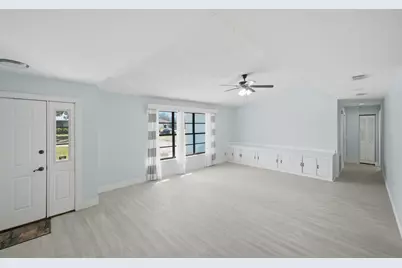 662 SE Essex Drive, Port Saint Lucie, FL 34984 - Photo 19