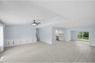 662 SE Essex Drive, Port Saint Lucie, FL 34984 - Photo 7