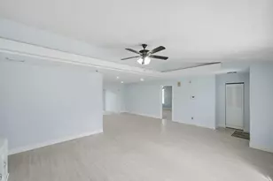 662 SE Essex Dr, Port Saint Lucie, FL 34984 - Photo 5