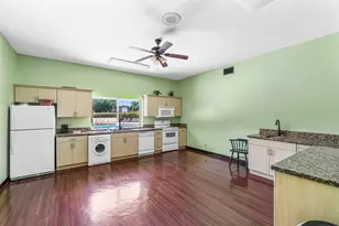 7610 NW 18th St, Margate, FL 33063 - Photo 43