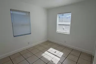 1021 Henrietta Ave, West Palm Beach, FL 33401 - Photo 1