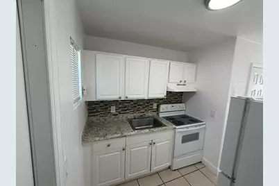 1021 Henrietta Avenue, West Palm Beach, FL 33401 - Photo 9