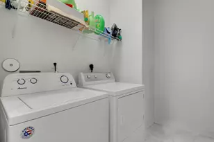 880 Millbrae Ct, West Palm Beach, FL 33401 - Photo 23