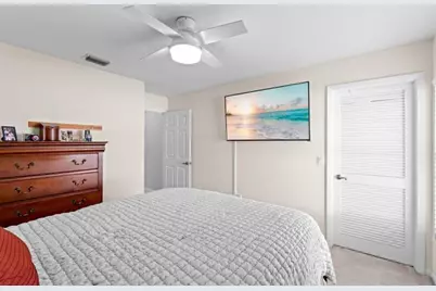 8486 Heather Place, Boynton Beach, FL 33472 - Photo 15