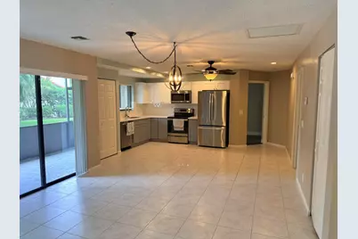 24 Lexington Lane W #A, Palm Beach Gardens, FL 33418 - Photo 5