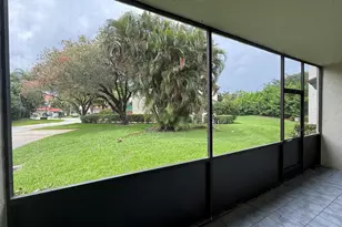24 Lexington Ln W, Palm Beach Gardens, FL 33418 - Photo 17