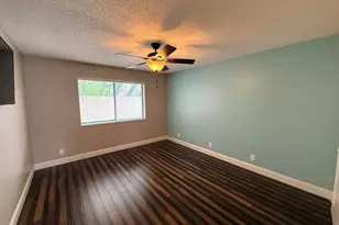 24 Lexington Ln W, Palm Beach Gardens, FL 33418 - Photo 9