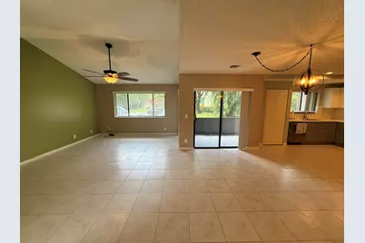 24 Lexington Lane W #A, Palm Beach Gardens, FL 33418 - Photo 7
