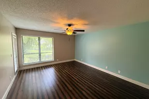 24 Lexington Ln W, Palm Beach Gardens, FL 33418 - Photo 11