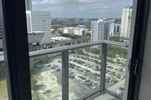11 NE 6th St, Miami, FL 33132 - Photo 5