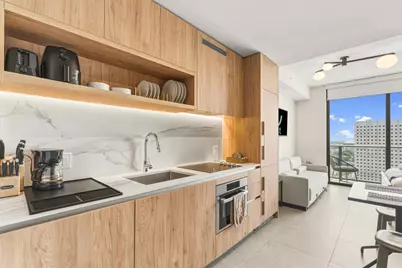 11 NE 6th Street #2215, Miami, FL 33132 - Photo 15