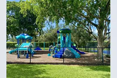 19131 Fairlawn Way, Boca Raton, FL 33434 - Photo 23