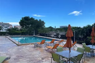 1000 Spanish River Rd, Boca Raton, FL 33432 - Photo 15