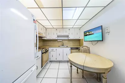 600 Three Islands Boulevard #301, Hallandale Beach, FL 33009 - Photo 9