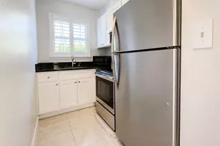 1900 NE 8th Ct, Fort Lauderdale, FL 33304 - Photo 9