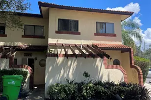 8843 Springtree Lakes Dr, Sunrise, FL 33351 - Photo 1