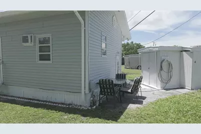 2773 NW 29th Place, Oakland Park, FL 33311 - Photo 19
