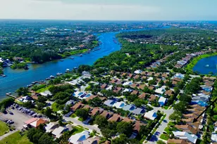 125 Harbourside Cir, Jupiter, FL 33477 - Photo 33