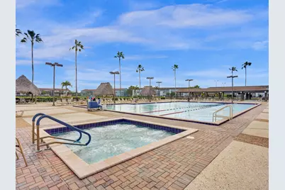 1400 SW 131st Way #305Q, Pembroke Pines, FL 33027 - Photo 9