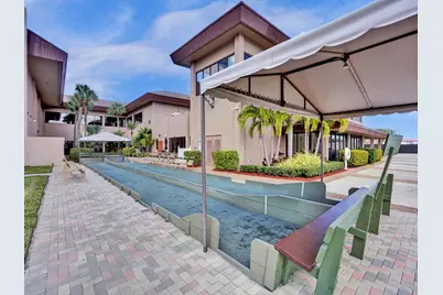 1400 SW 131st Way #305Q, Pembroke Pines, FL 33027 - Photo 11