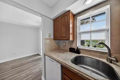 2708 NE 14th Street Causeway #2, Pompano Beach, FL 33062 - Photo 17