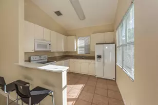 6243 Arlington Way, Fort Pierce, FL 34951 - Photo 5