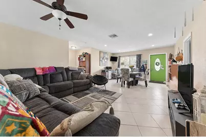 415 SW 7th Court, Boynton Beach, FL 33435 - Photo 11