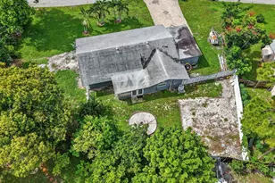 415 SW 7th Ct, Boynton Beach, FL 33435 - Photo 5