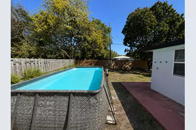 325 NW 135th Street, North Miami, FL 33168 - Photo 17