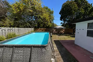 325 NW 135th St, North Miami, FL 33168 - Photo 17