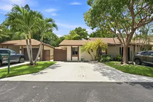 22311 Whistling Pines Ln, Boca Raton, FL 33428 - Photo 5