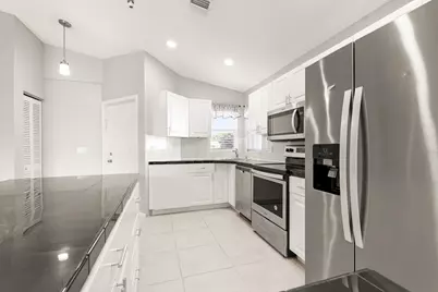 1209 Pine Sage Circle, West Palm Beach, FL 33409 - Photo 31