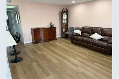 1093 Yarmouth E, Boca Raton, FL 33434 - Photo 9