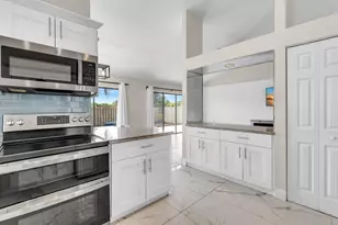 23 Baytree Cir, Boynton Beach, FL 33436 - Photo 11