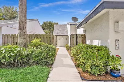 23 Baytree Circle, Boynton Beach, FL 33436 - Photo 3