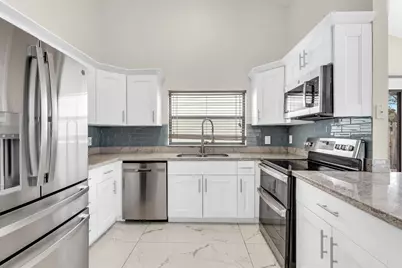 23 Baytree Circle, Boynton Beach, FL 33436 - Photo 9